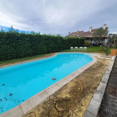 Precioso Bajo Con Piscina En